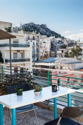 Bright apt. with lovely view in Lycabettus!